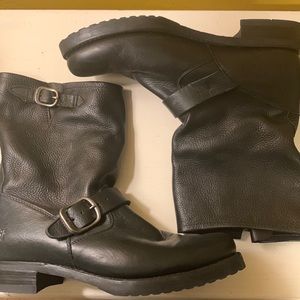 Frye Veronica Short black leather boots